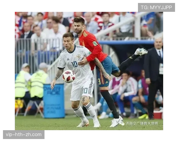 点球击中门框后球权如何判定？规则细节全解析